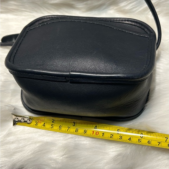 Coach Vintage Small Elegant Navy Blue Women's Crossbody Bag 9935 - Picture 11 of 11